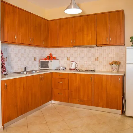 Betsis Apartment